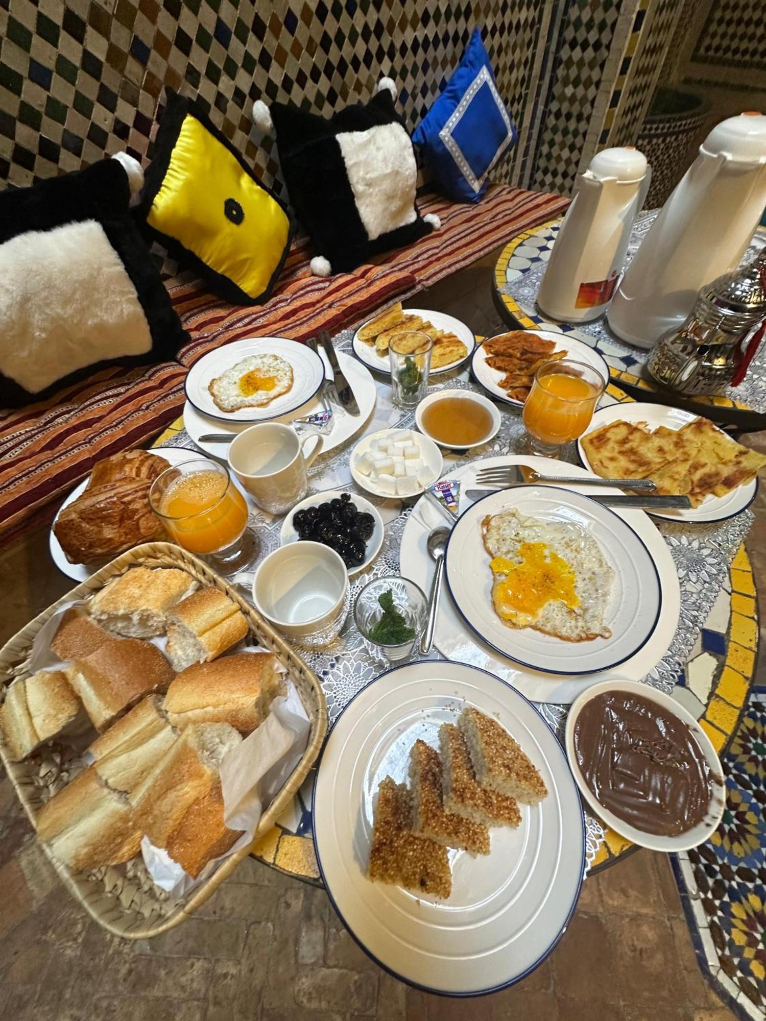 Riad Zohor Fès Exteriör bild